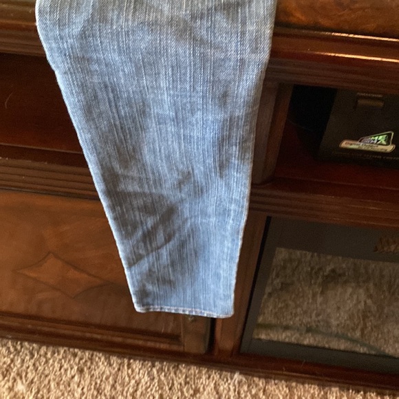 Girls old navy jeans. Has some wear but still good condition. - Picture 4 of 4